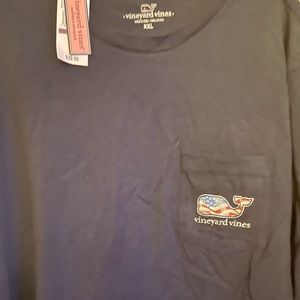 Vineyard vines navy blue long sleeve t shirt with flag on the back